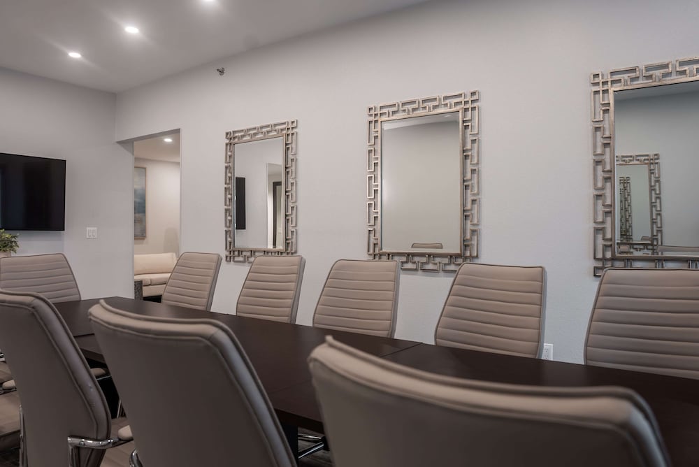 Hampton Inn & Suites Fairfield - photo 29