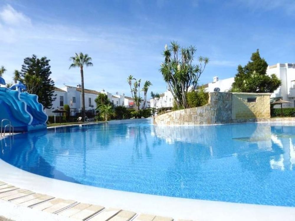 Real de La Barrosa 46 — 4-Star Luxury Hotel in Chiclana De La Frontera, Spain