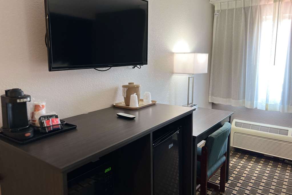 Quality Inn & Suites Louisville East - photo 29