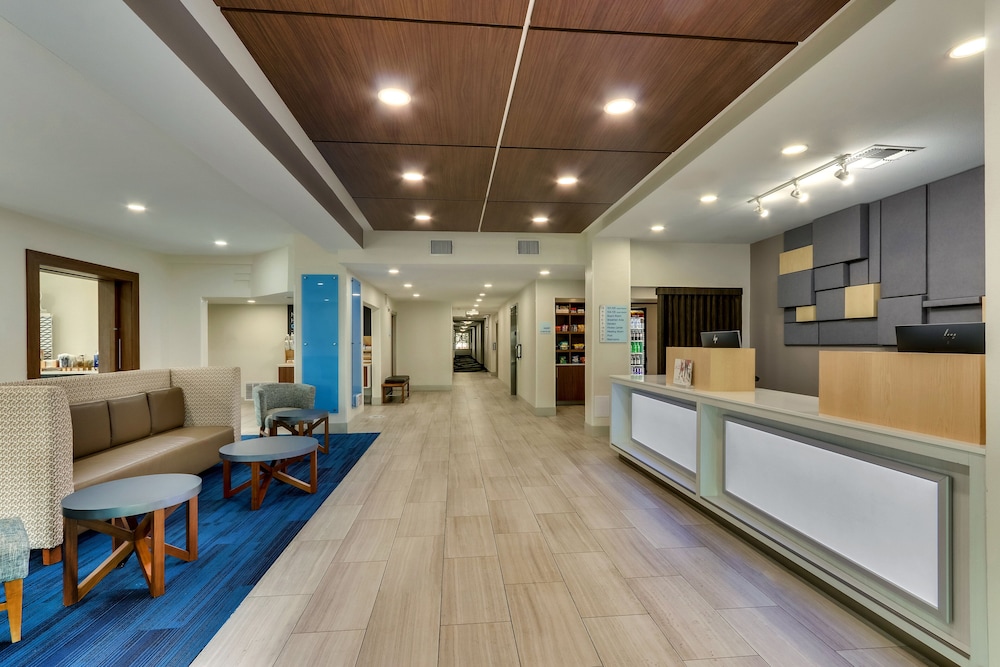 Holiday Inn Express & Suites Waxahachie by IHG - photo 52