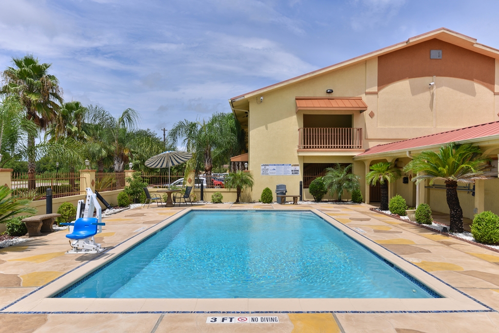 Americas Best Value Inn & Suites Alvin Houston - photo 24