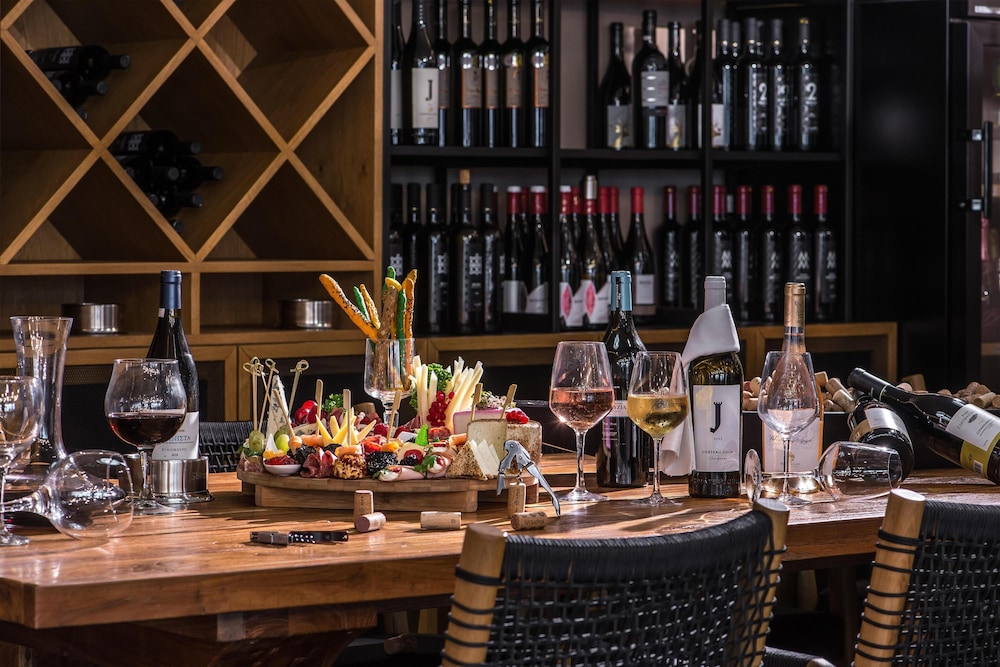 מזון ומשקאות