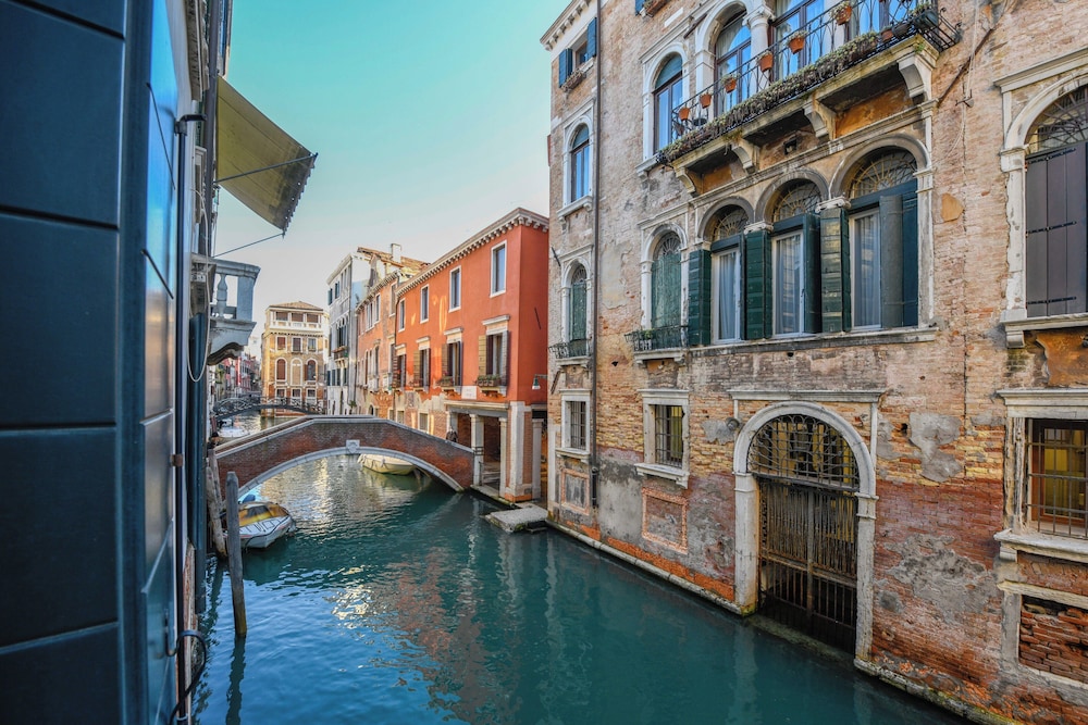Locanda La Corte — 4-Star Luxury Hotel in Venice, Italy