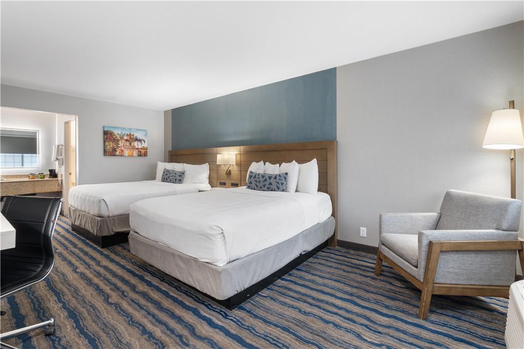 Best Western San Diego Miramar Hotel - photo 11