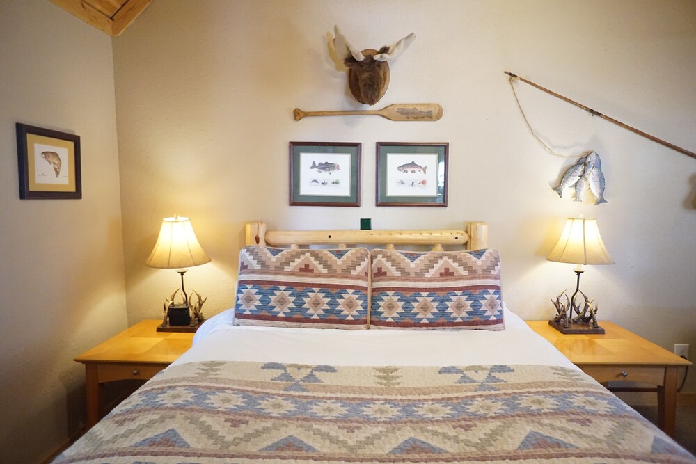 Shaver Lake Village Hotel - photo 34