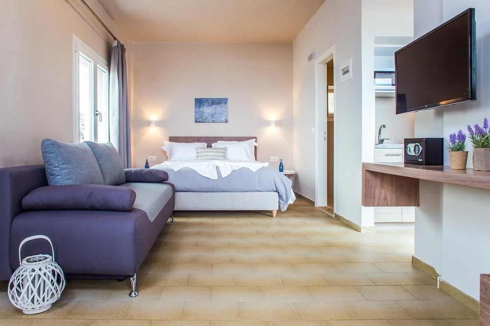 Evelyn Hotel — Chania — photo 5