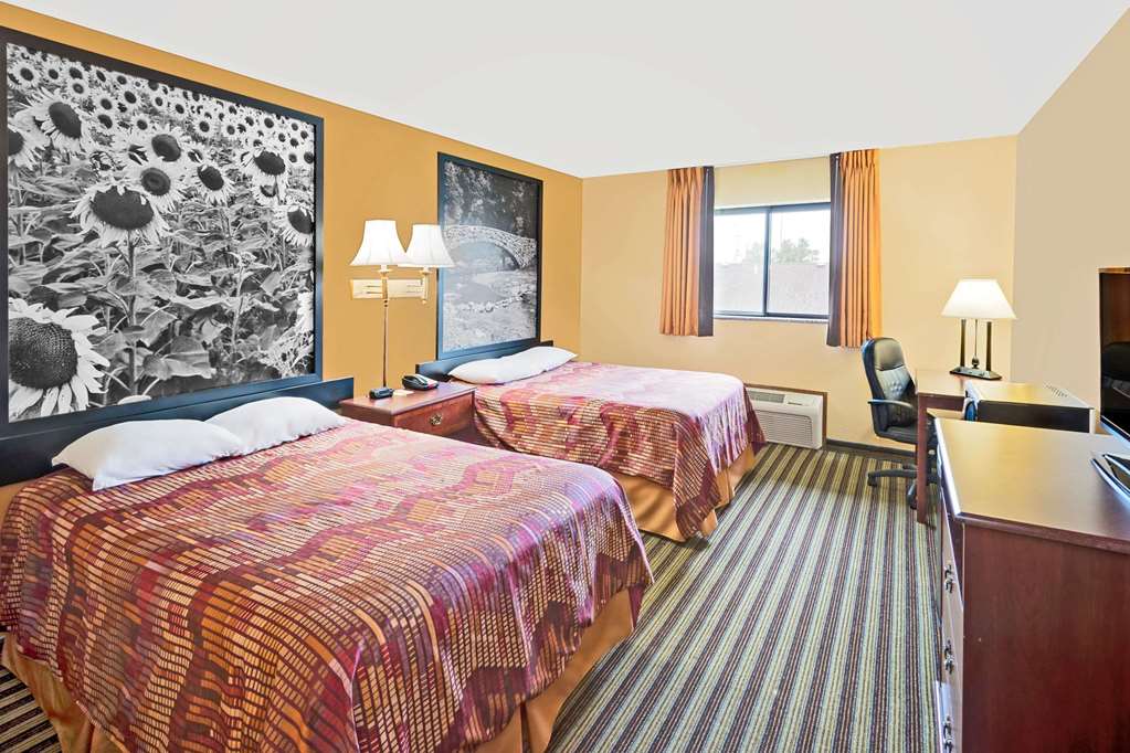 Super 8 by Wyndham Iowa Falls - photo 5