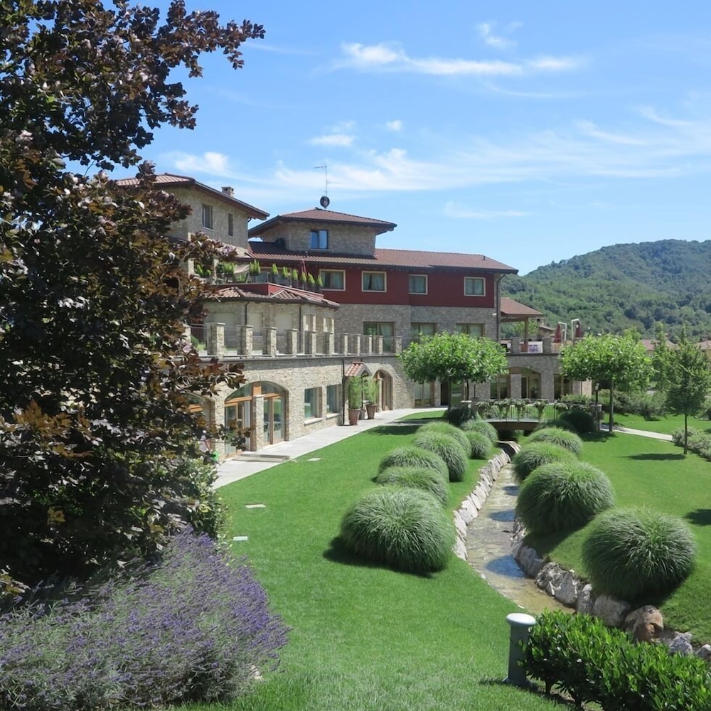 Tata O Family Spa & Resort — hotel in Palazzago