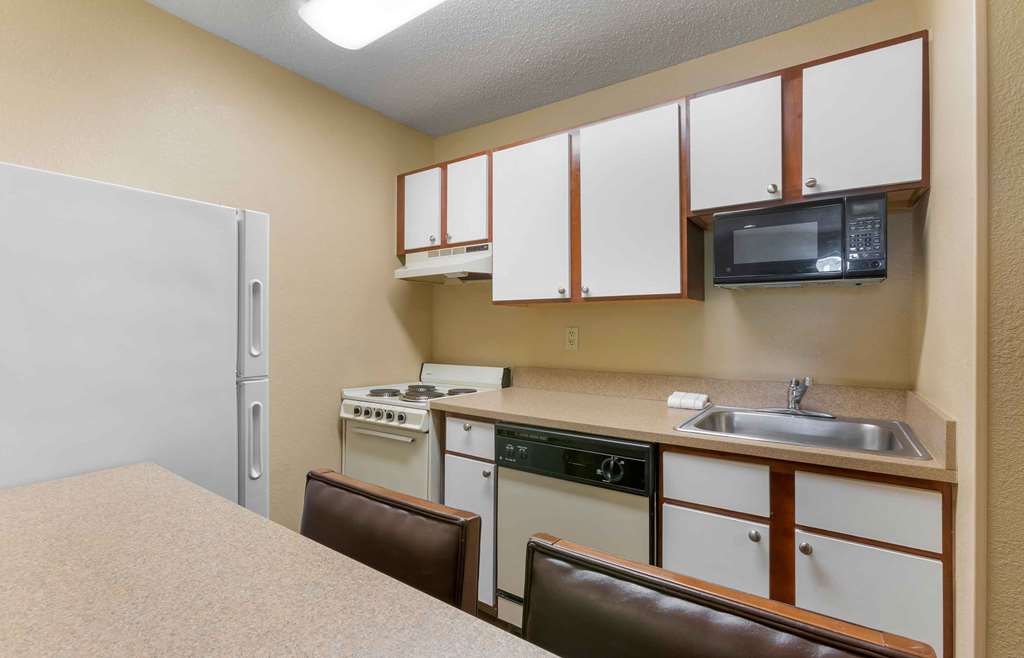 Extended Stay America Suites Toledo Maumee - photo 31