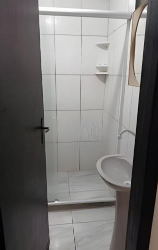 Suíte com ar a 500m da praia