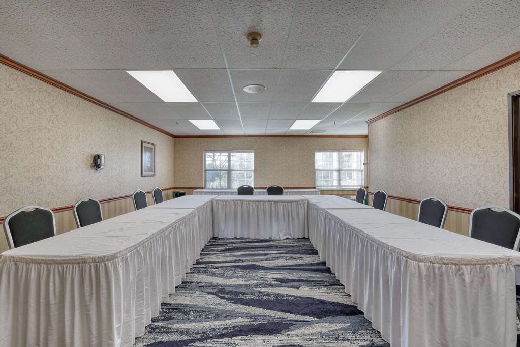 Comfort Suites Appleton Airport - photo 58