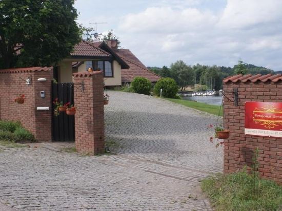 Pensjonat Dennis in Mragowo, Poland