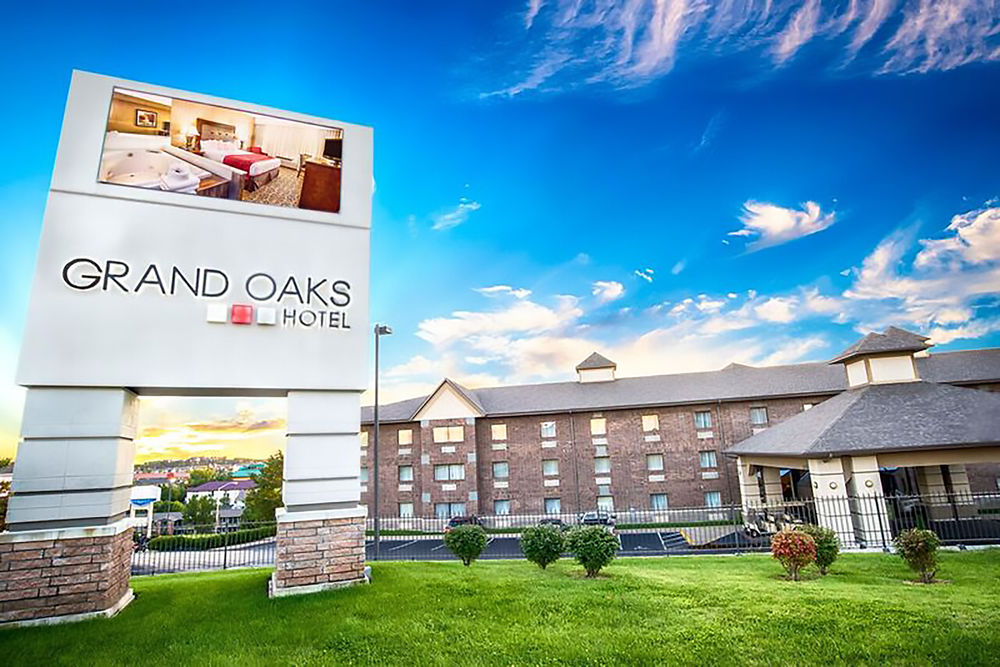 Grand Oaks Hotel - last minute hotel in Branson