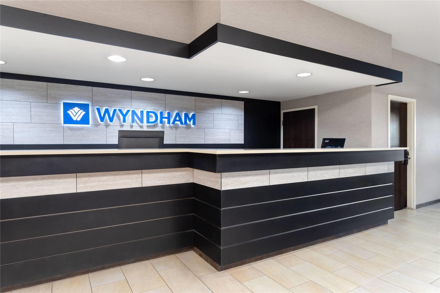 Wyndham Minneapolis South Burnsville - photo 7