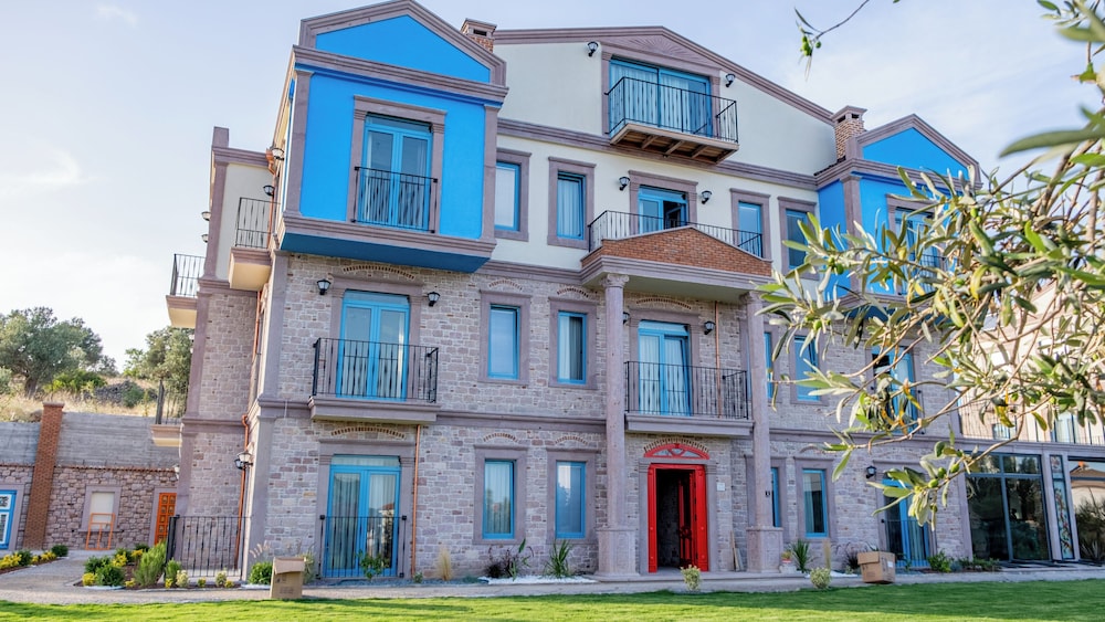 Cunda Nisa Otel in Ayvalik, Turkey