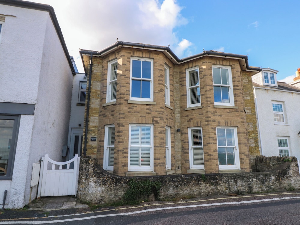 Coronation House — 4-Star Luxury Hotel in Seaview, United Kingdom