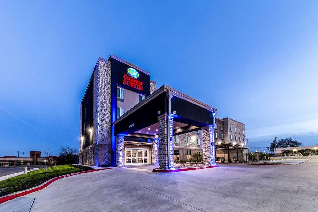 Comfort Suites Grand Prairie Arlington North - photo 6