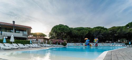 Arcobaleno Village - carbon neutral hotel in Bibbona