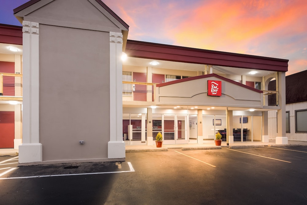 Red Roof Inn Dayton Moraine U of Dayton - photo 42
