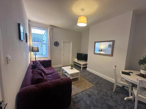 Hambledon Downstairs 2Bed flat — 4-Star Luxury Hotel in Blyth, United Kingdom