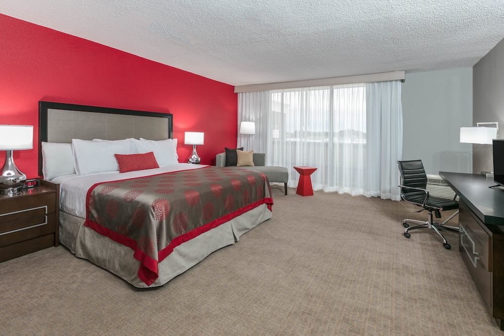 Ramada by Wyndham Texarkana - photo 6
