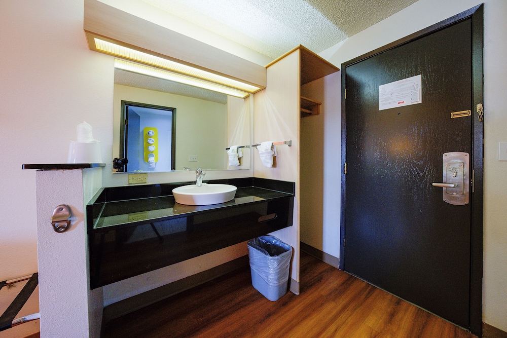 Hermiston Inn & Suites - photo 47