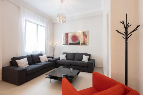 Modern 2 bedroom apt 200m from the Acropolis — 4-Star Luxury Hotel in Athens, Greece