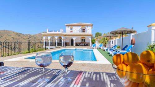 Villa Jazmin Vinuela by Ruralidays — 4-Star Luxury Hotel in Vinuela, Spain