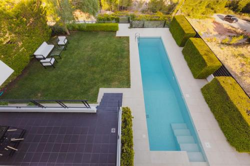Sia's Luxury Maisonette — 4-Star Luxury Hotel in Pikermi, Greece