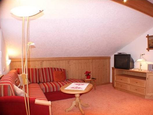 Omesbergerhof — Neustift Im Stubaital — photo 3