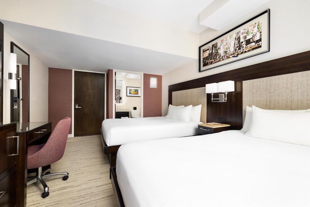 Hilton Garden Inn New York Times Square Central - photo 10