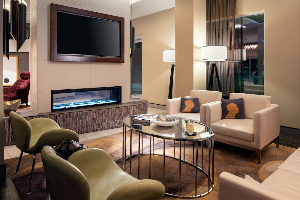SpringHill Suites Los Angeles Burbank Downtown - photo 48