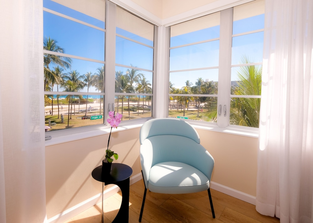 Avalon Hotel - photo 11