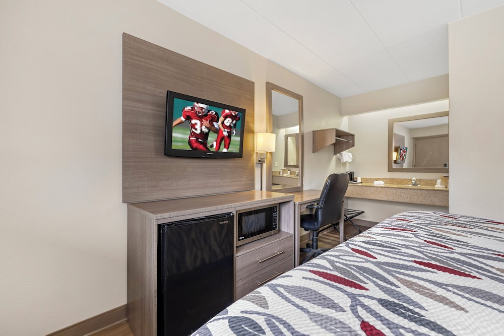Red Roof Inn Parsippany - photo 18