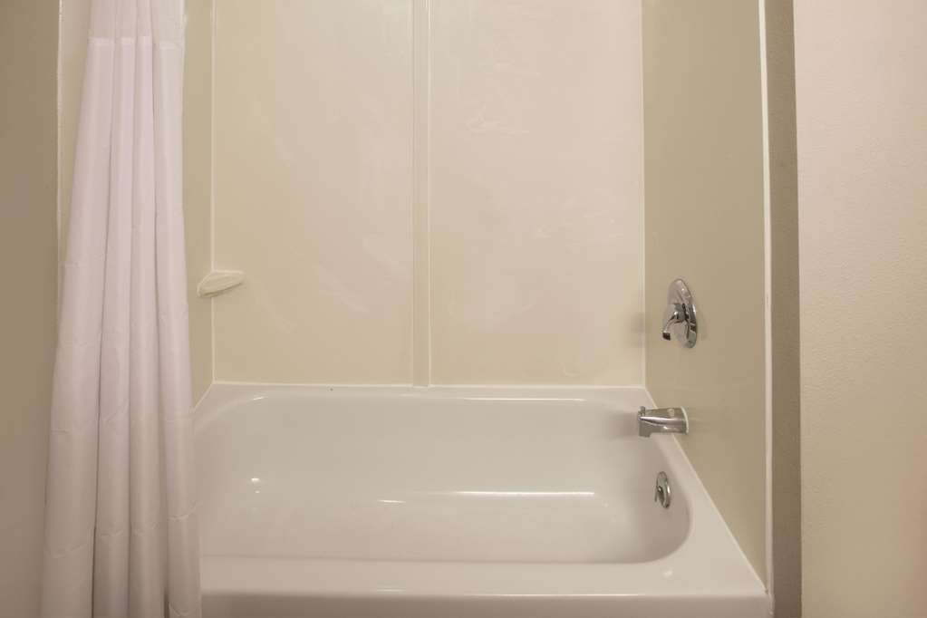 La Quinta Inn & Suites by Wyndham Mechanicsburg Harrisburg - photo 13