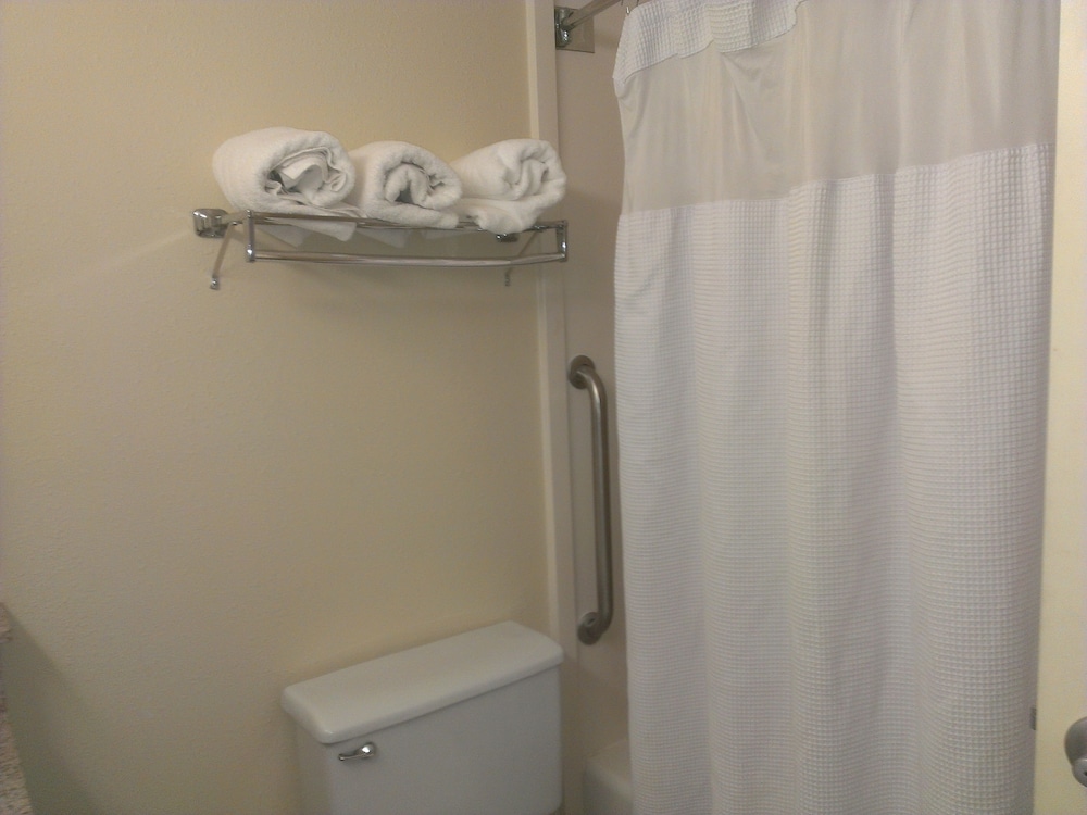 Hotel I 64 Richmond - photo 12