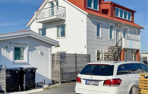 2 Bedroom Nice Home In Kungshamn — Kungshamn — photo 2