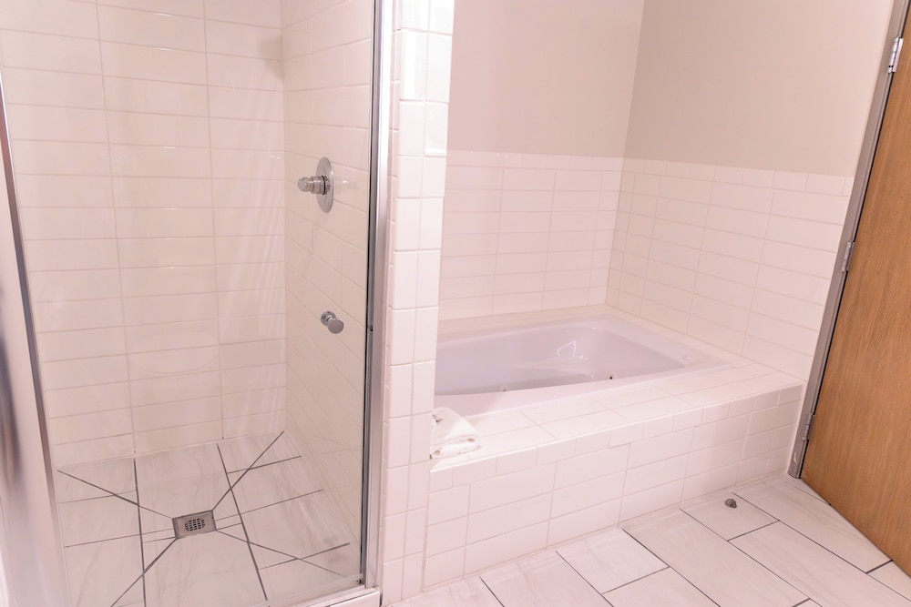 Holiday Inn Express Hotel & Suites Torrington by IHG - photo 17