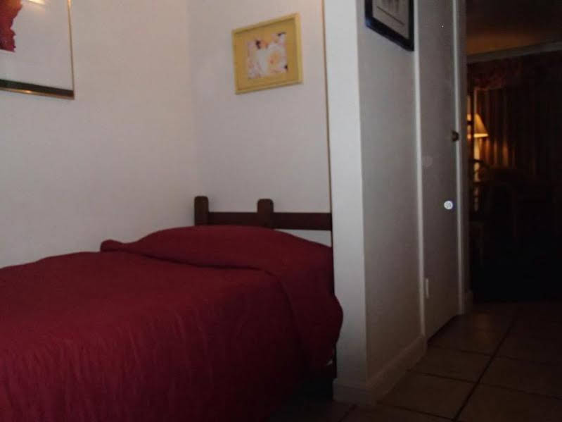 The Victorian Condo Hotel - photo 18