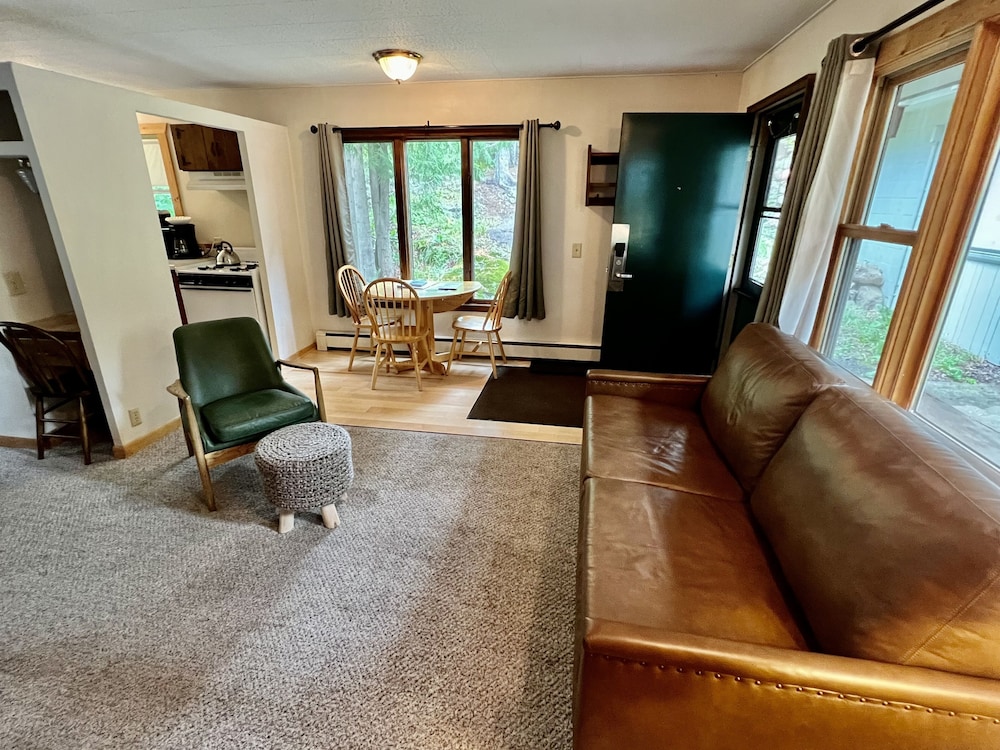 Thomsonite Beach Inn - photo 58