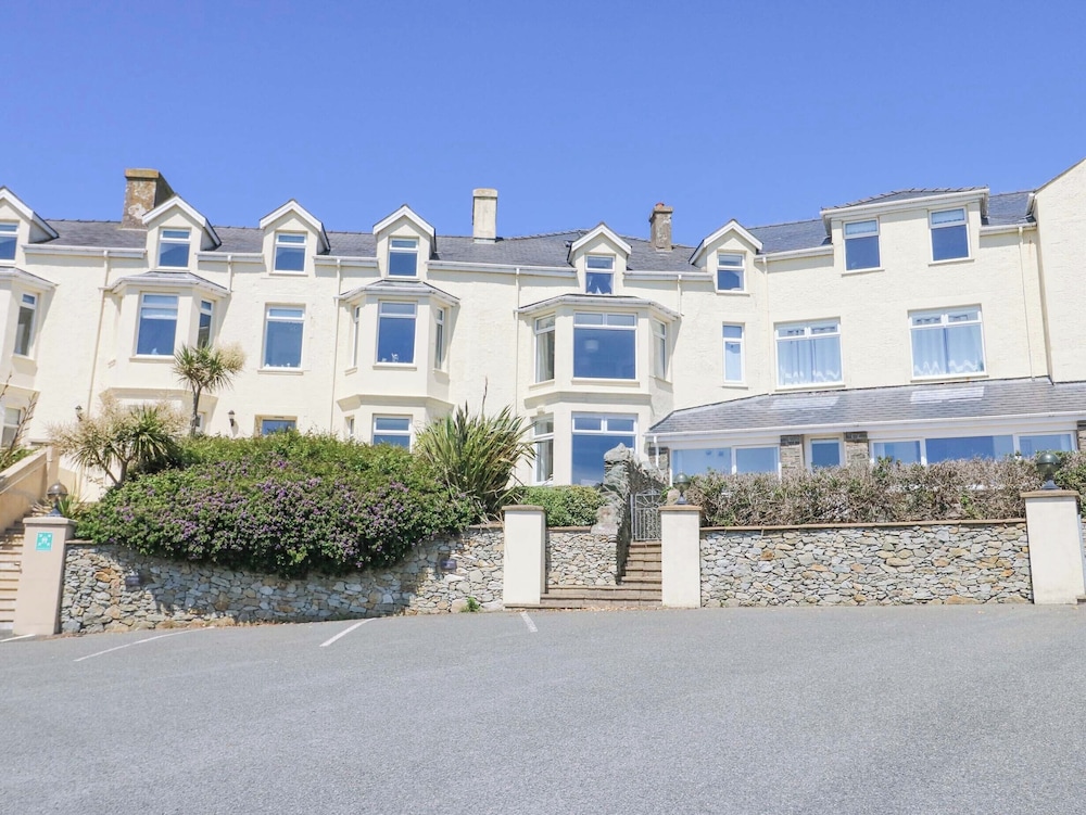 Bethan Apartment — 4-Star Luxury Hotel in Holyhead, United Kingdom