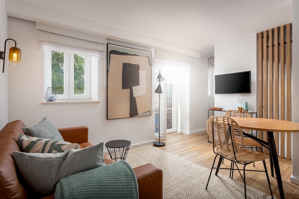 Setúbal Designer Duplex Old Town — 4-Star Luxury Hotel in Setubal, Portugal