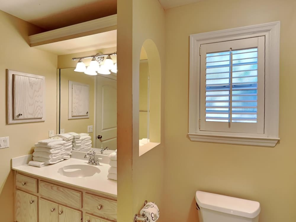 Camellia House - photo 19