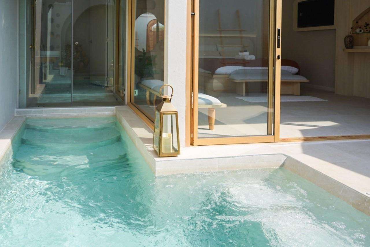 WOF Villa Kohlarn — 5-Star Luxury Hotel in Pattaya, Thailand