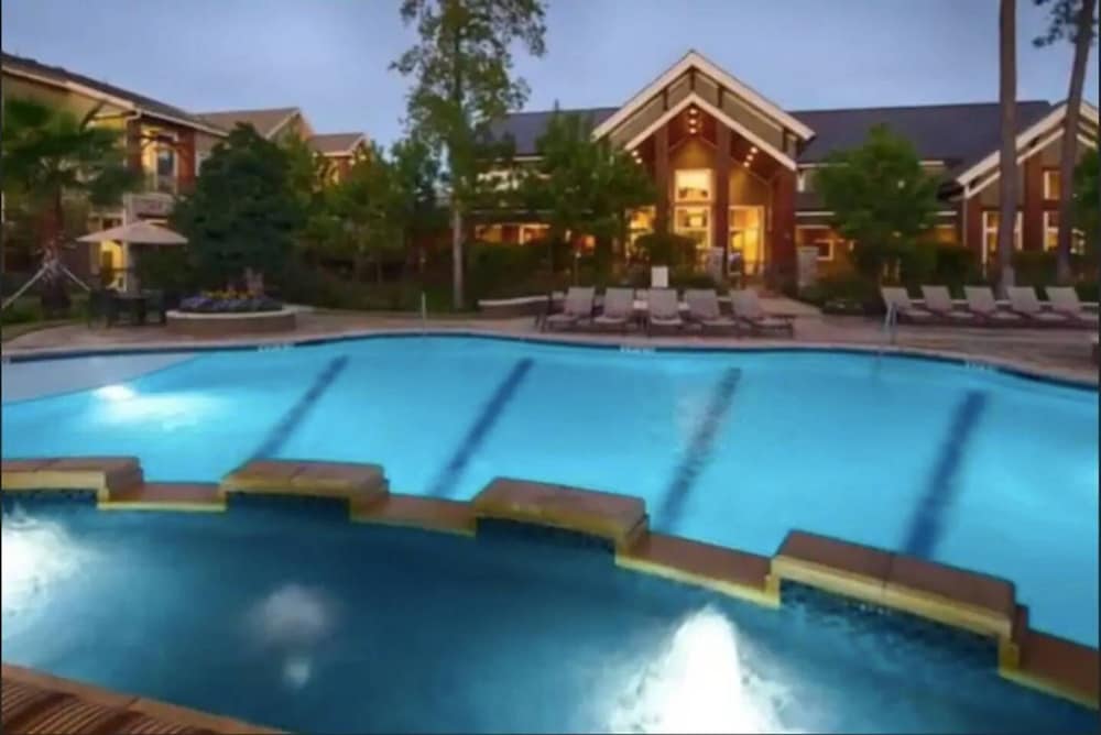 Resort Style Apartment Home The Woodlands — hotel in The Woodlands
