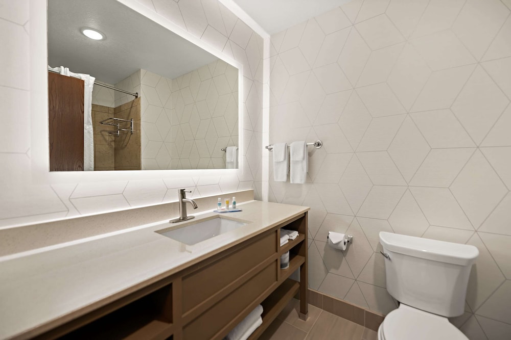 Comfort Suites Hudson I 94 - photo 6