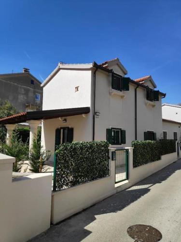 Mala Villa — 4-Star Luxury Hotel in None, Croatia