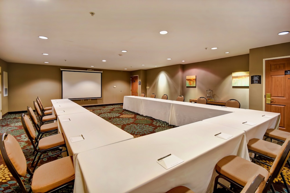 Staybridge Suites Madison East by IHG - photo 34