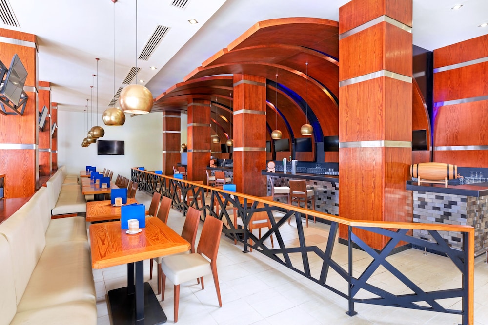 מזון ומשקאות