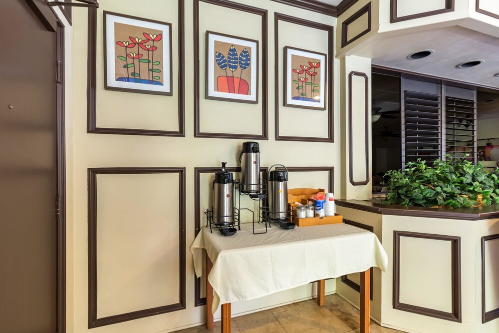 Eco Inn Suites by Hotel O Baytown - photo 2